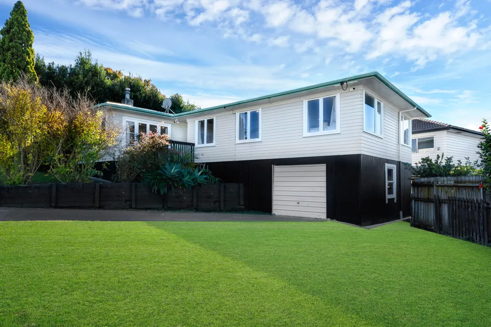 Photos of 3 Meadowvale Avenue