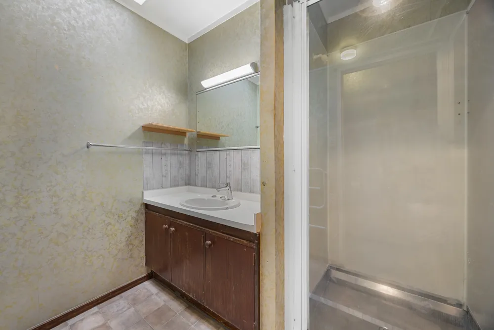 Photos of 346A Beach Road