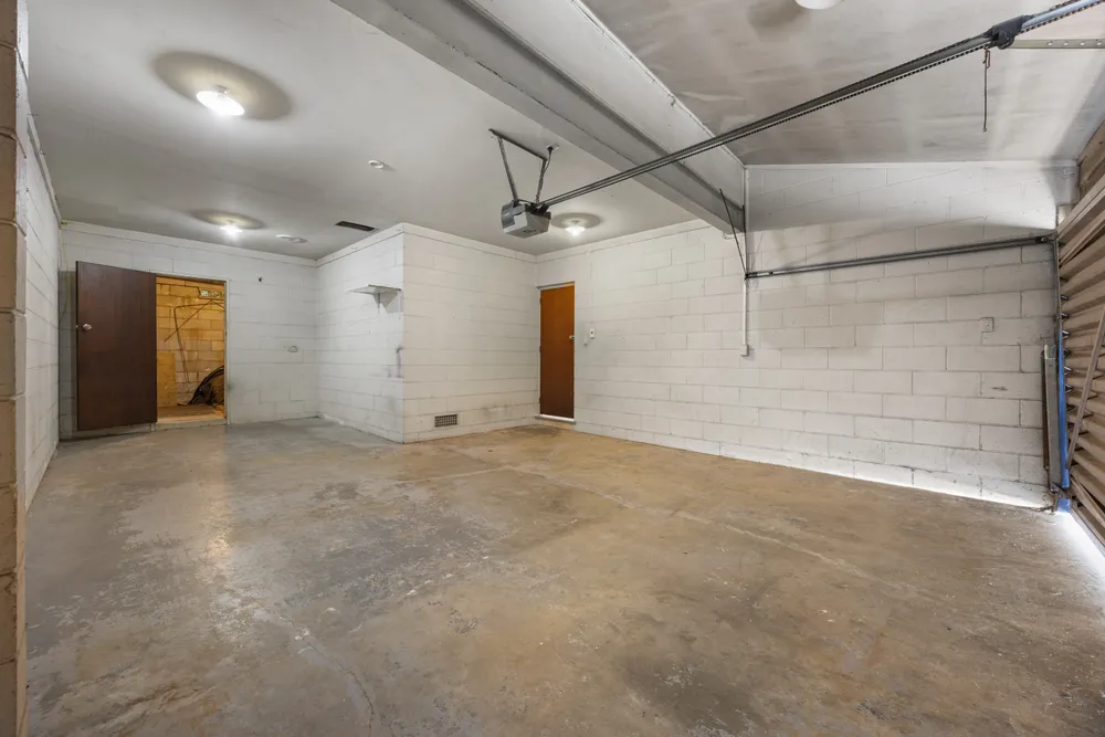 Photos of 346A Beach Road
