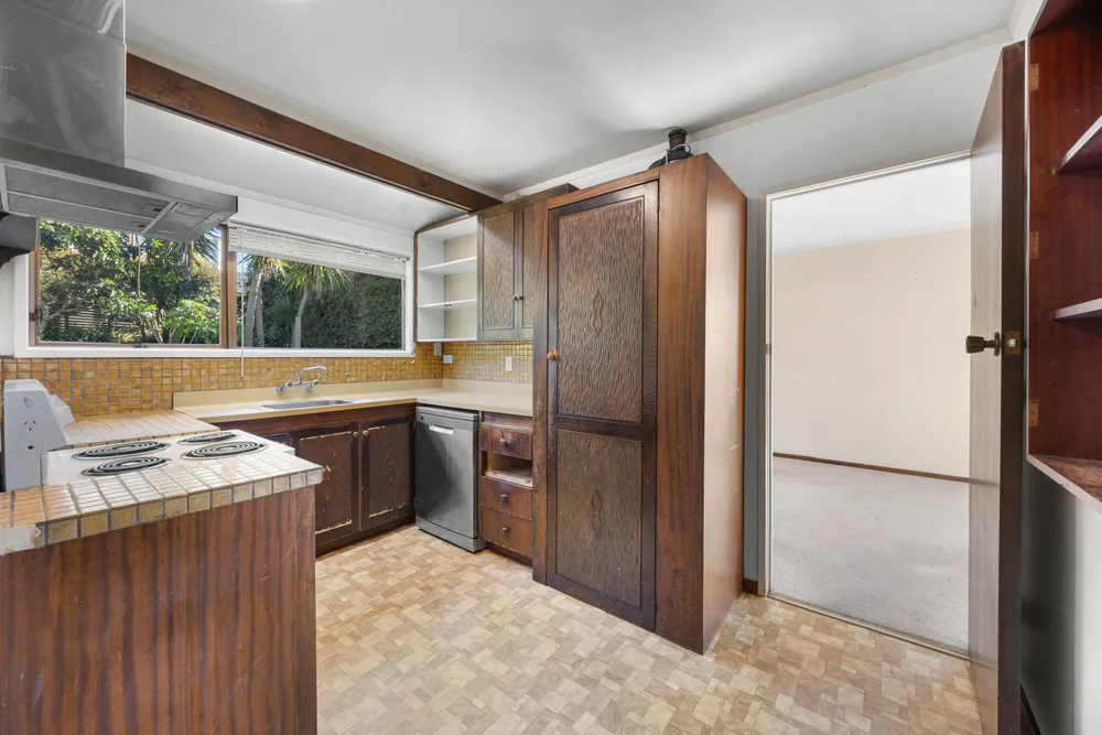 Photos of 346A Beach Road