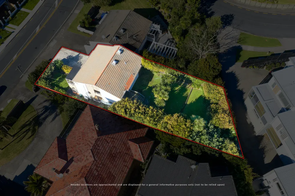 Photos of 346A Beach Road