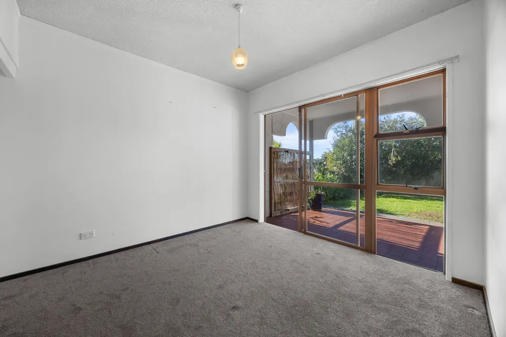 Photos of 346A Beach Road