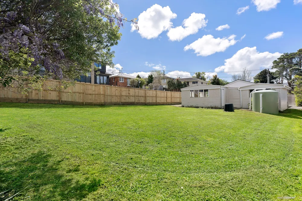 Photos of 52 Glengarry Road
