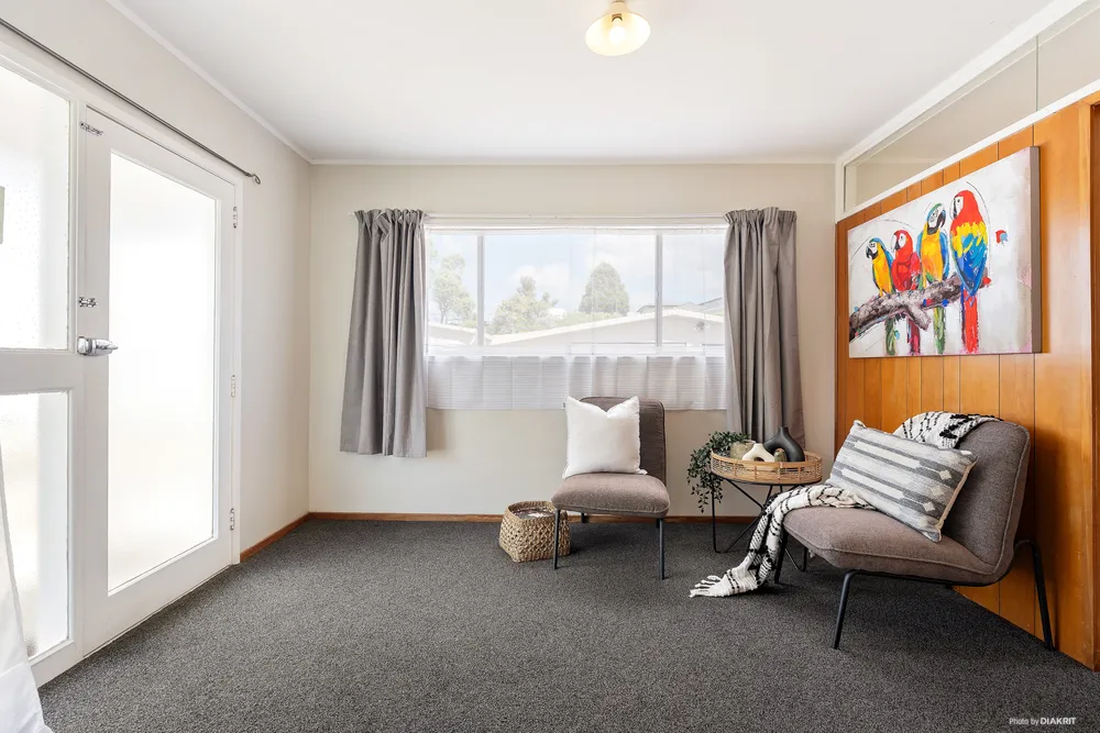 Photos of 52 Glengarry Road