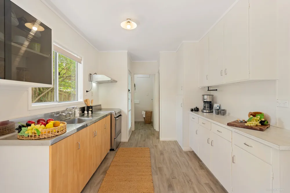 Photos of 52 Glengarry Road