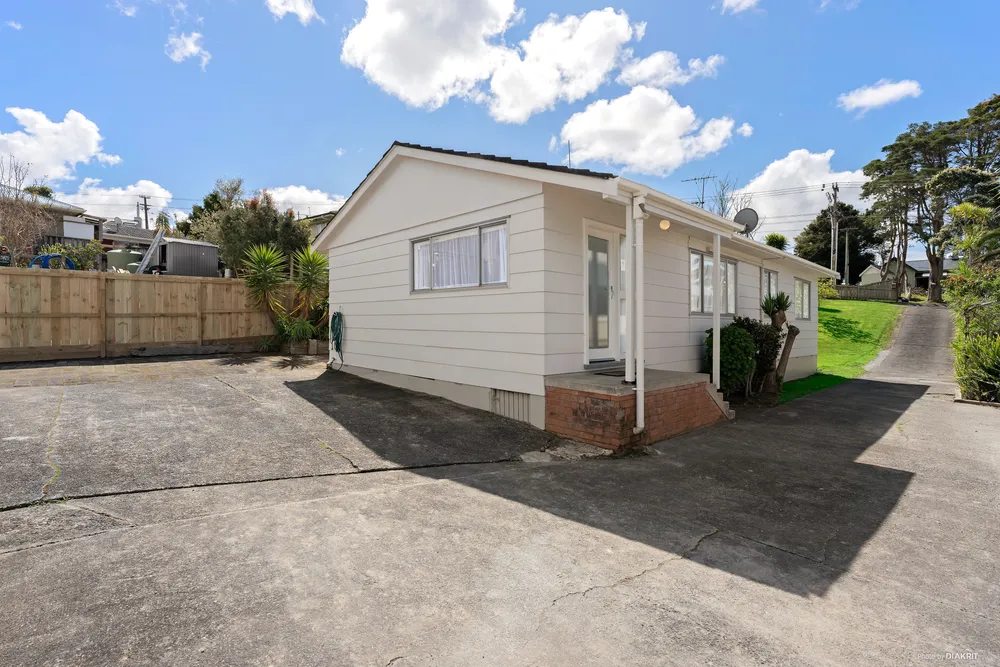 Photos of 52 Glengarry Road