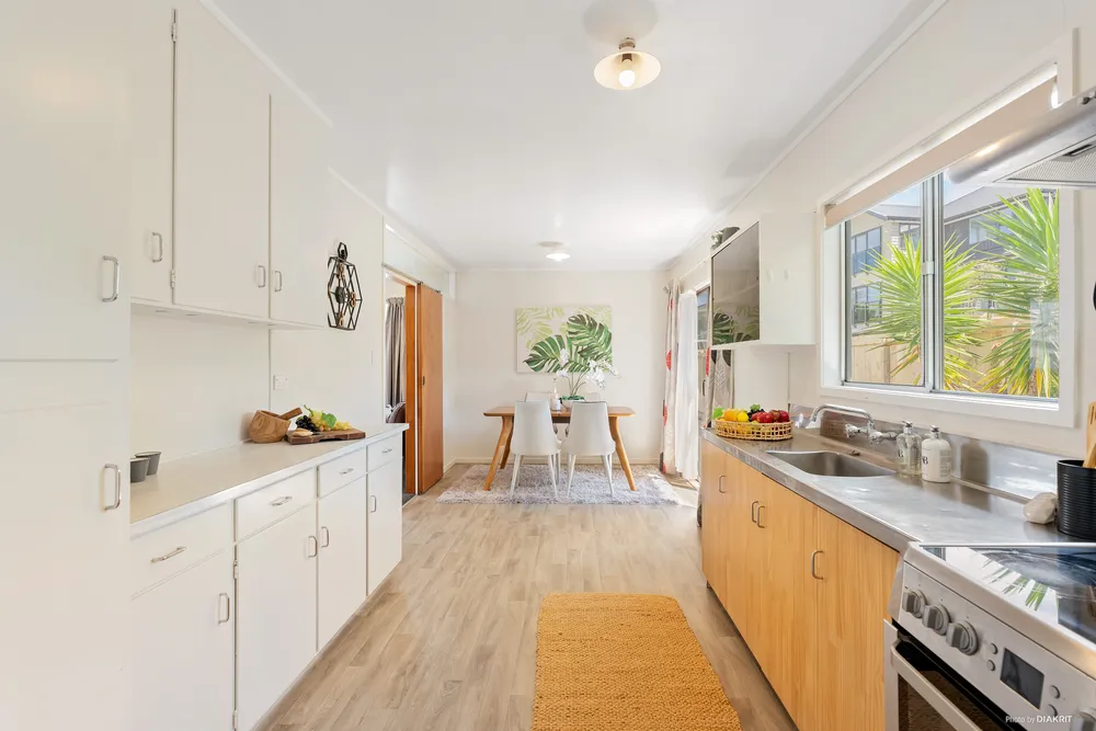 Photos of 52 Glengarry Road