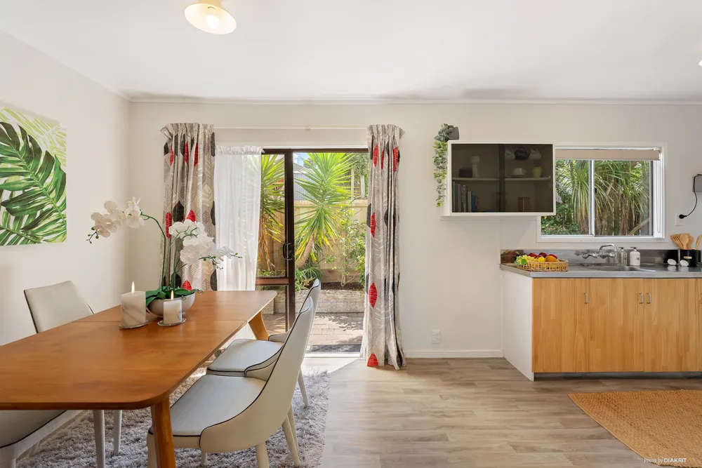 Photos of 52 Glengarry Road