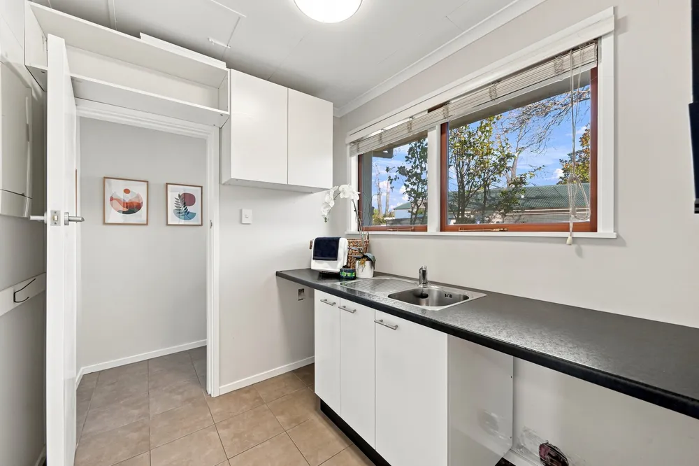 Photos of 102 Paparoa Street