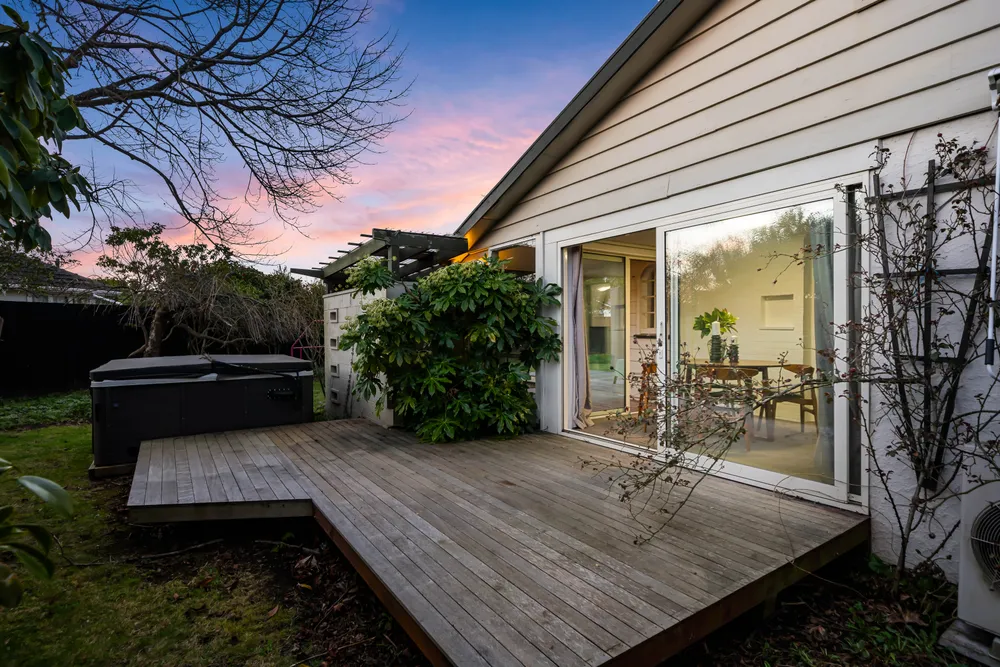 Photos of 102 Paparoa Street