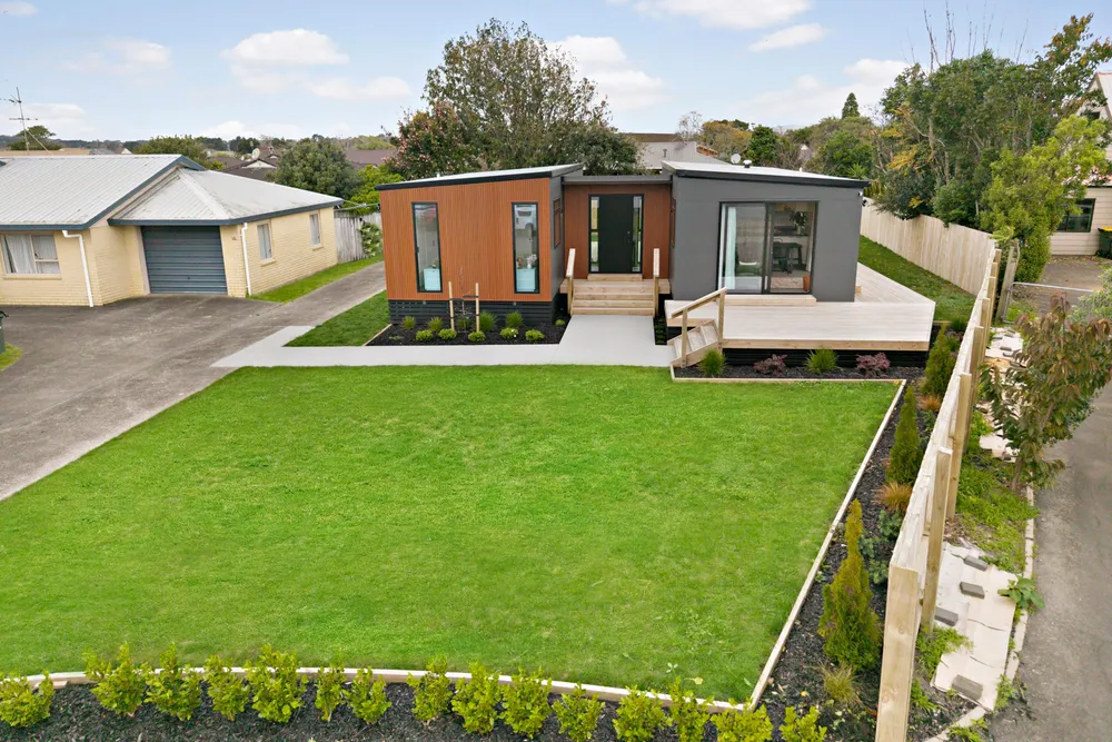 Photos of 16 Churchill Terrace