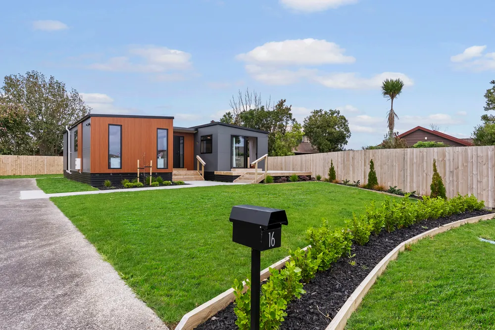 Photos of 16 Churchill Terrace