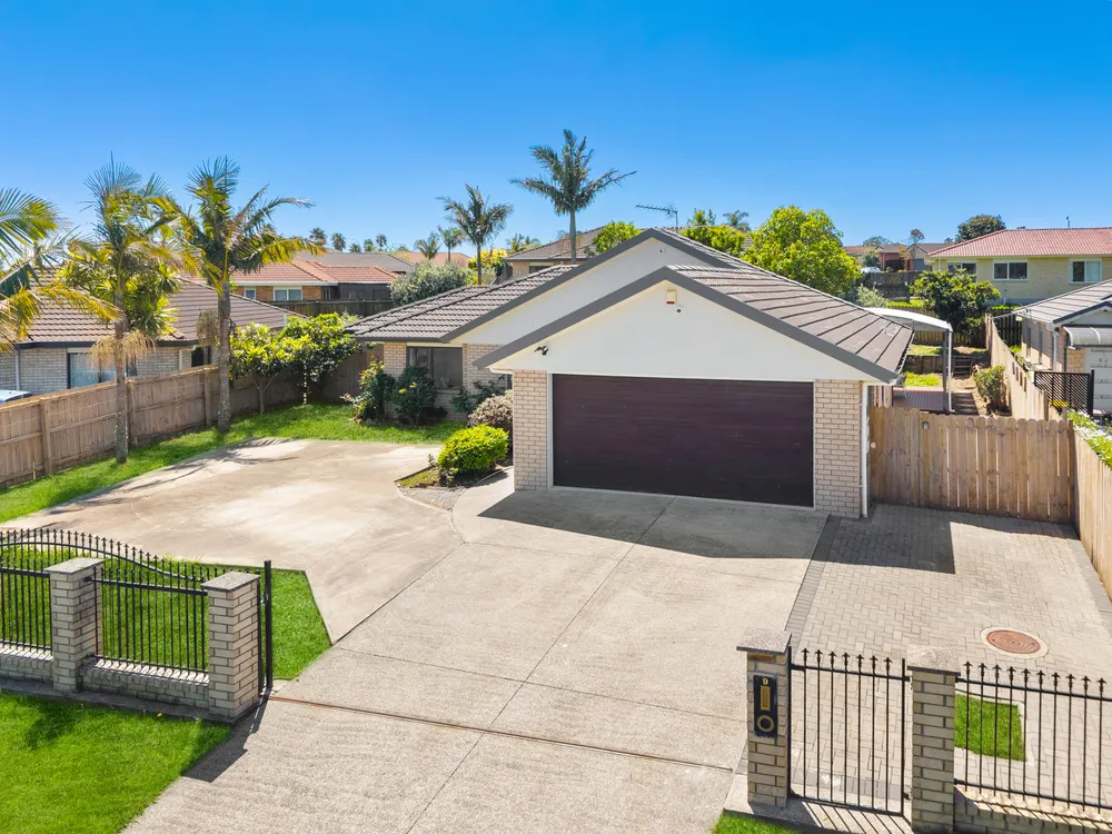 Photos of 9 Whetstone Road
