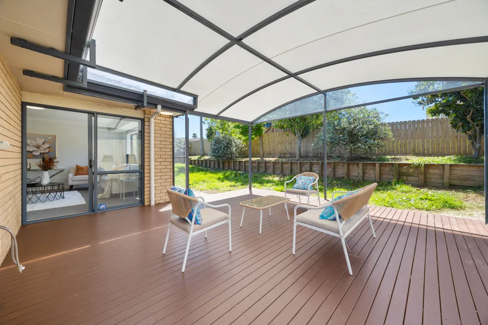 Photos of 9 Whetstone Road