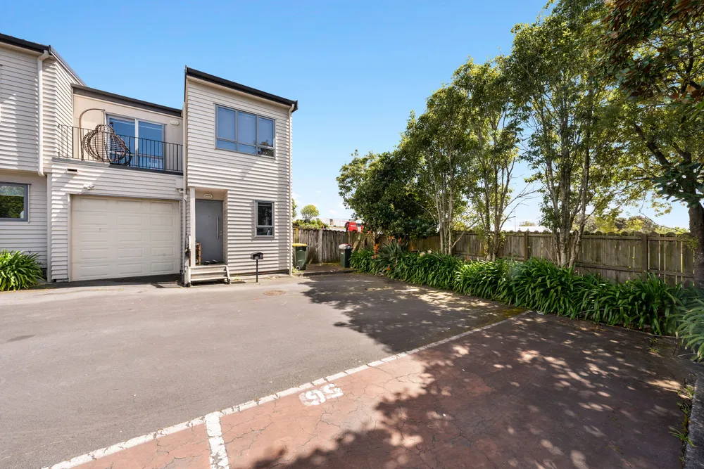 Photo of 56 Chapel Road, Flat Bush