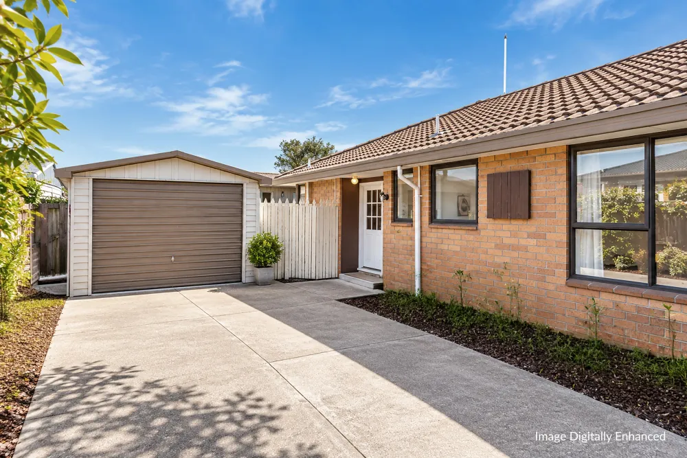 Photos of 2/131 Carmen Road