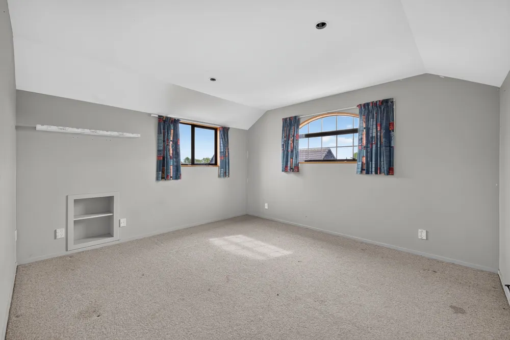 Photos of 55 Lowry Avenue