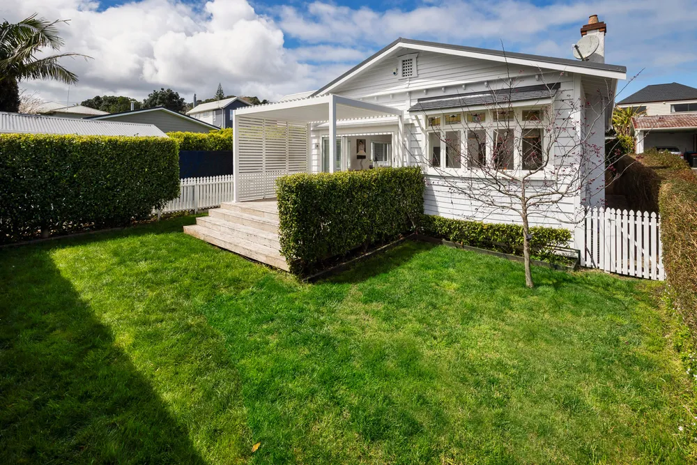 Photos of 2 Harlston Road