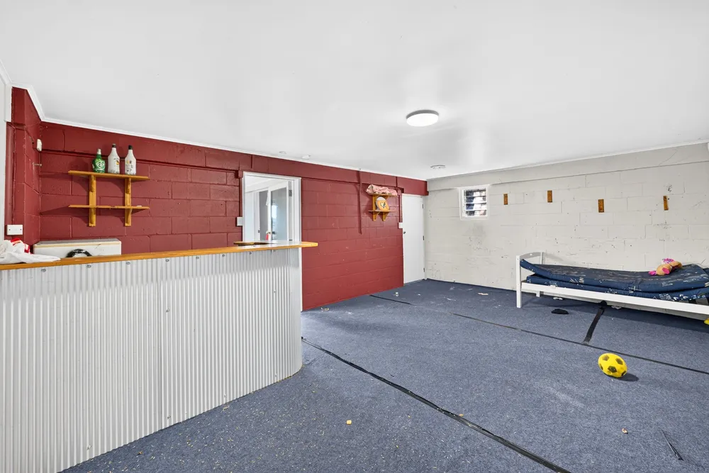 Photos of 450 Don Buck Road
