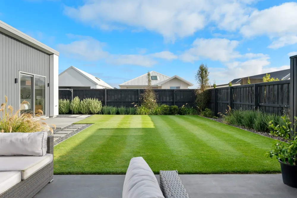 Photos of 27 Finstock Way