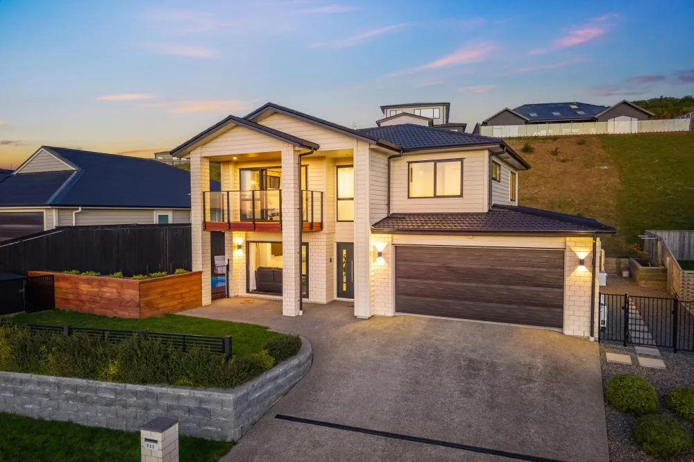 Photos of 111 Queen Charlotte Drive