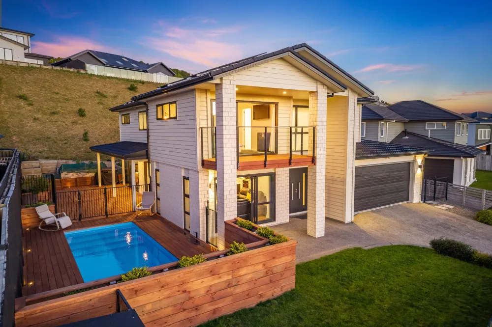 Photos of 111 Queen Charlotte Drive