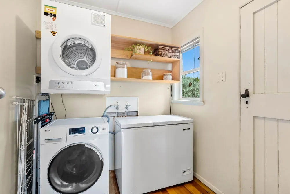 Photos of 24 Mangakahia Road