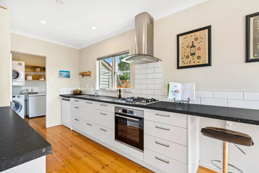 Photos of 24 Mangakahia Road