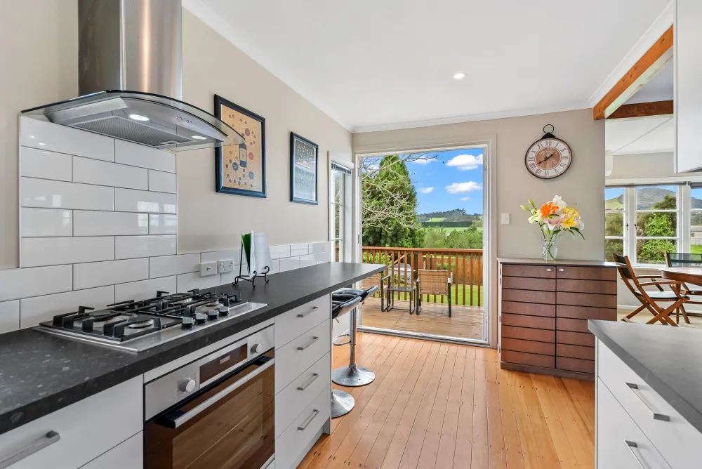 Photos of 24 Mangakahia Road