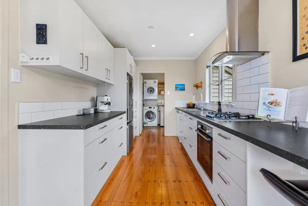 Photos of 24 Mangakahia Road