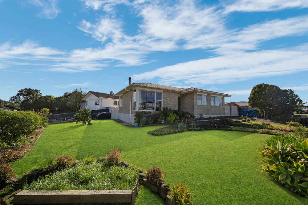 Photos of 17 Hope Farm Avenue