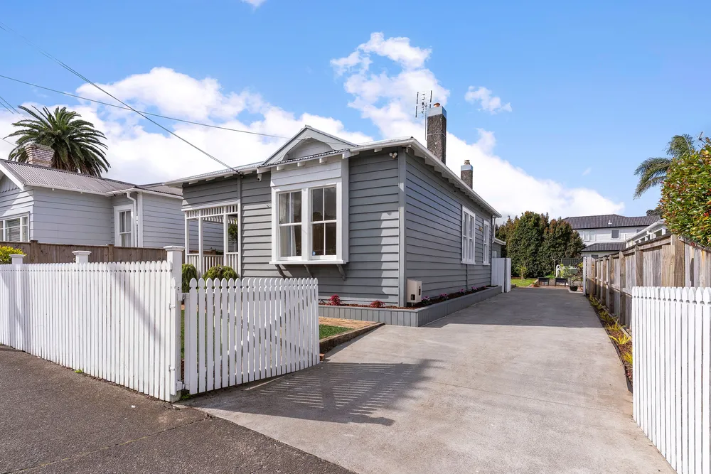 Photos of 11 Catherine Street