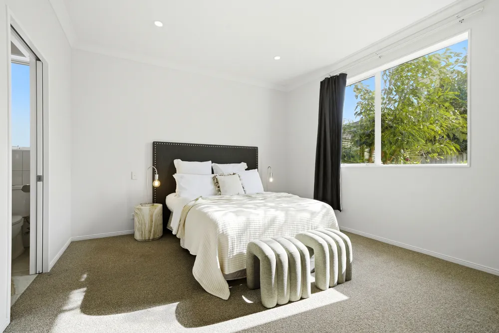 Photos of 37 Tihi Street