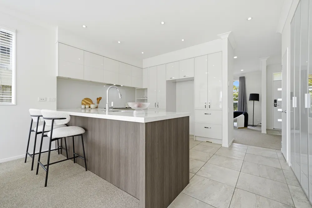 Photos of 37 Tihi Street