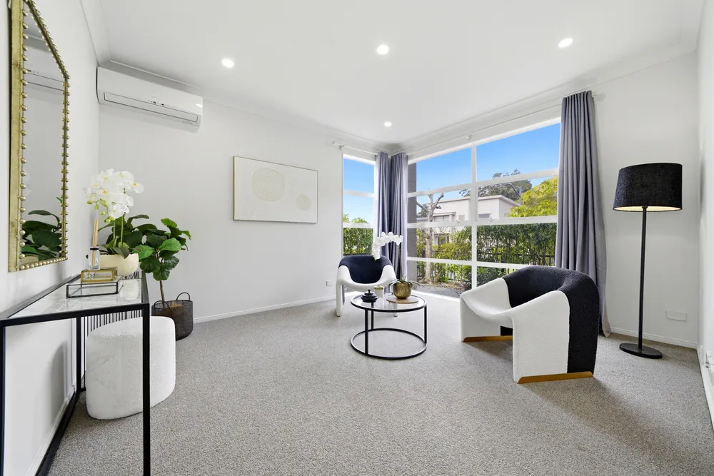 Photos of 37 Tihi Street