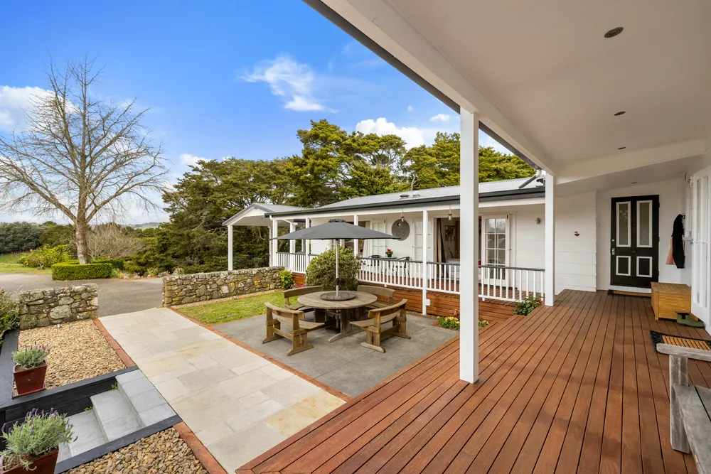 Photos of 205 Kern Road