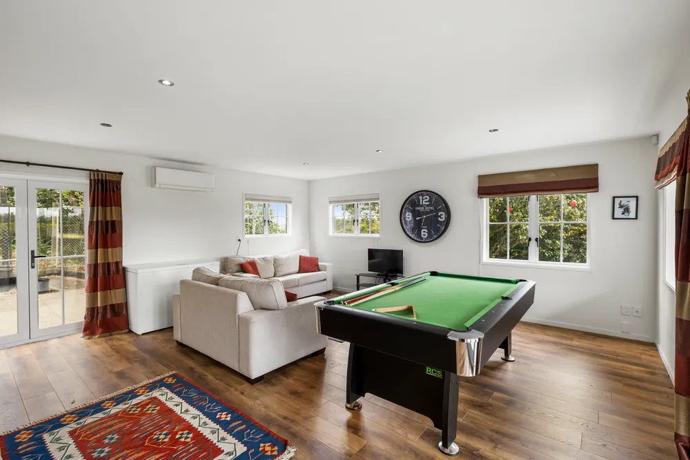 Photos of 205 Kern Road