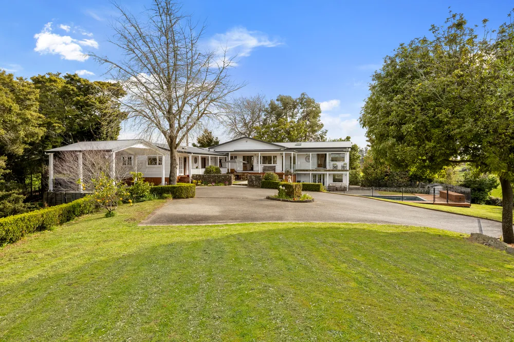 Photos of 205 Kern Road