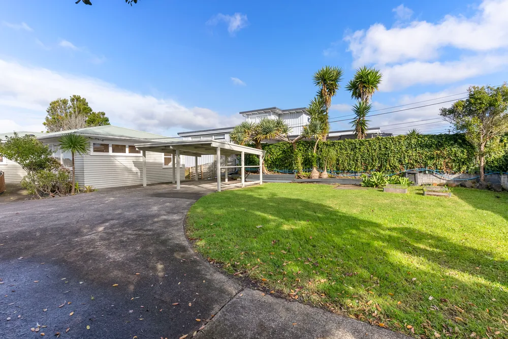 Photos of 1/90 Browns Bay Road
