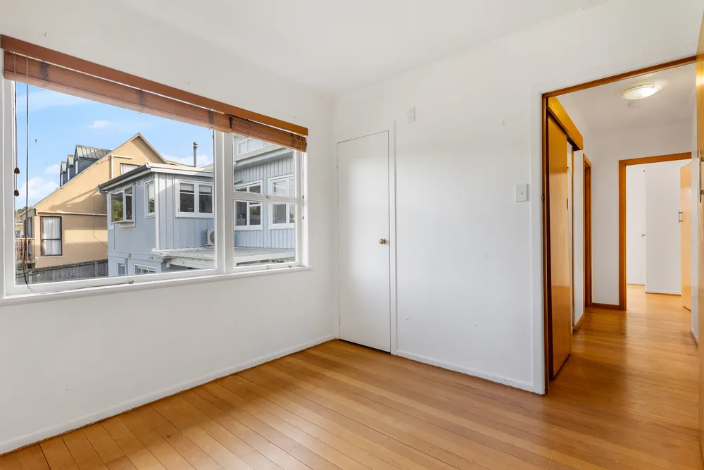 Photos of 1/90 Browns Bay Road