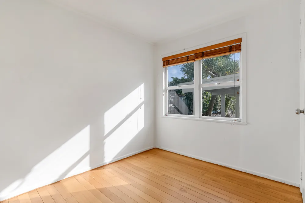 Photos of 1/90 Browns Bay Road