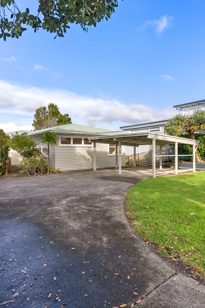 Photos of 1/90 Browns Bay Road