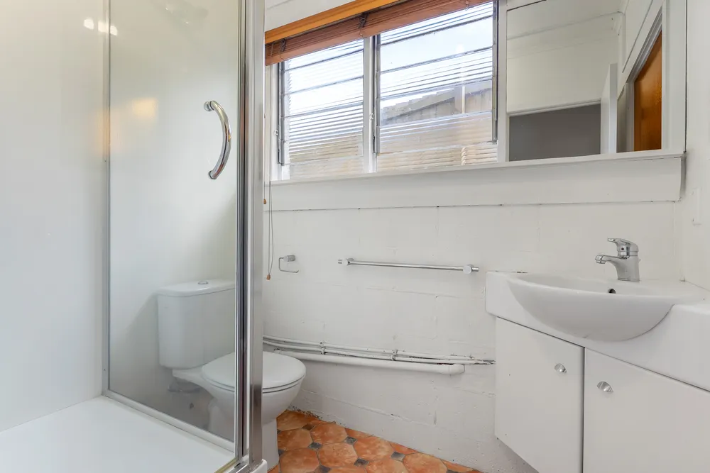 Photos of 1/90 Browns Bay Road