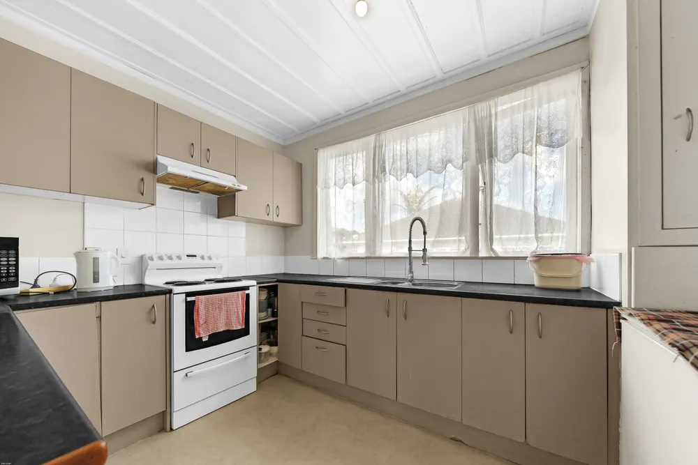 Photos of 2083 Great North Road