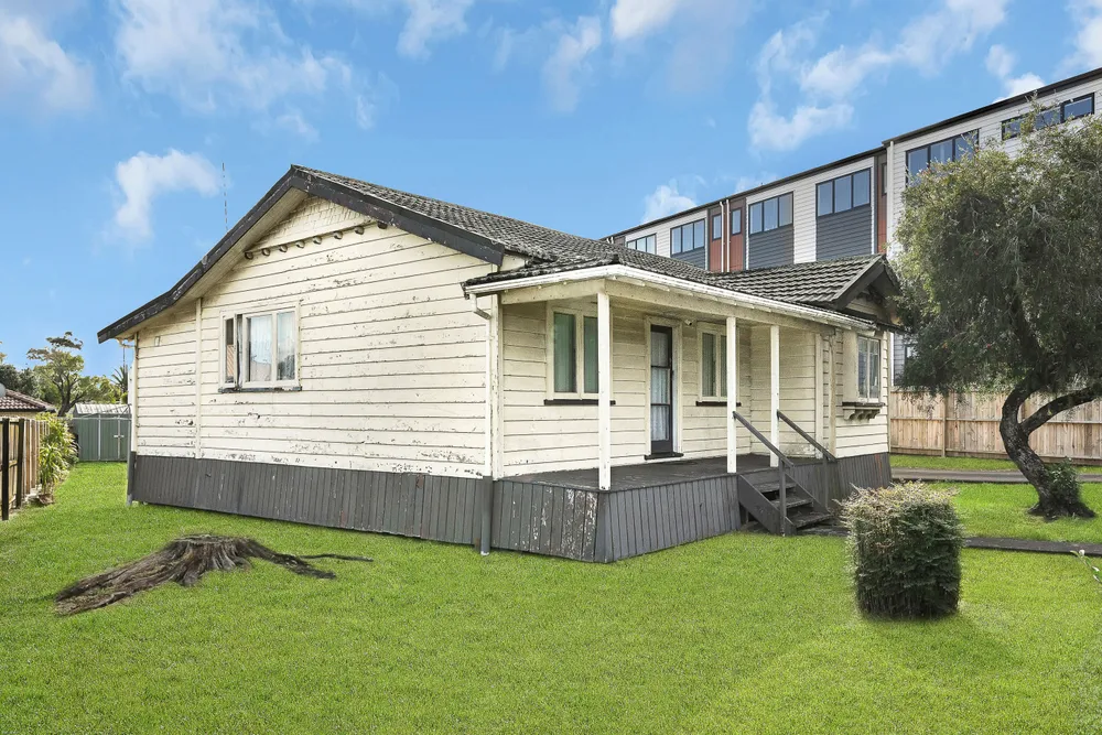 Photos of 2083 Great North Road