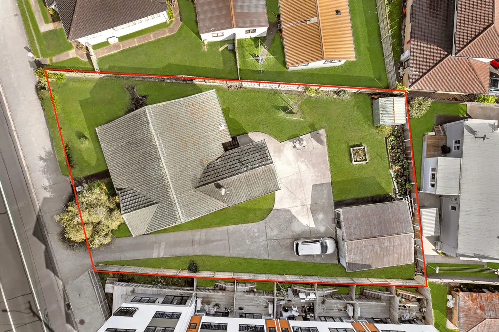Photos of 2083 Great North Road