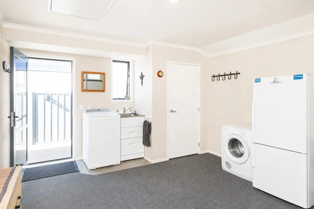 Photos of 105 Ormond Road