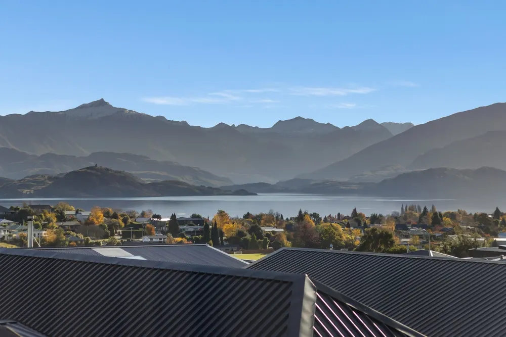 Photos of 15 Landsborough Lane