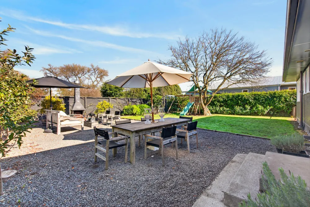 Photos of 320 Clifton Road