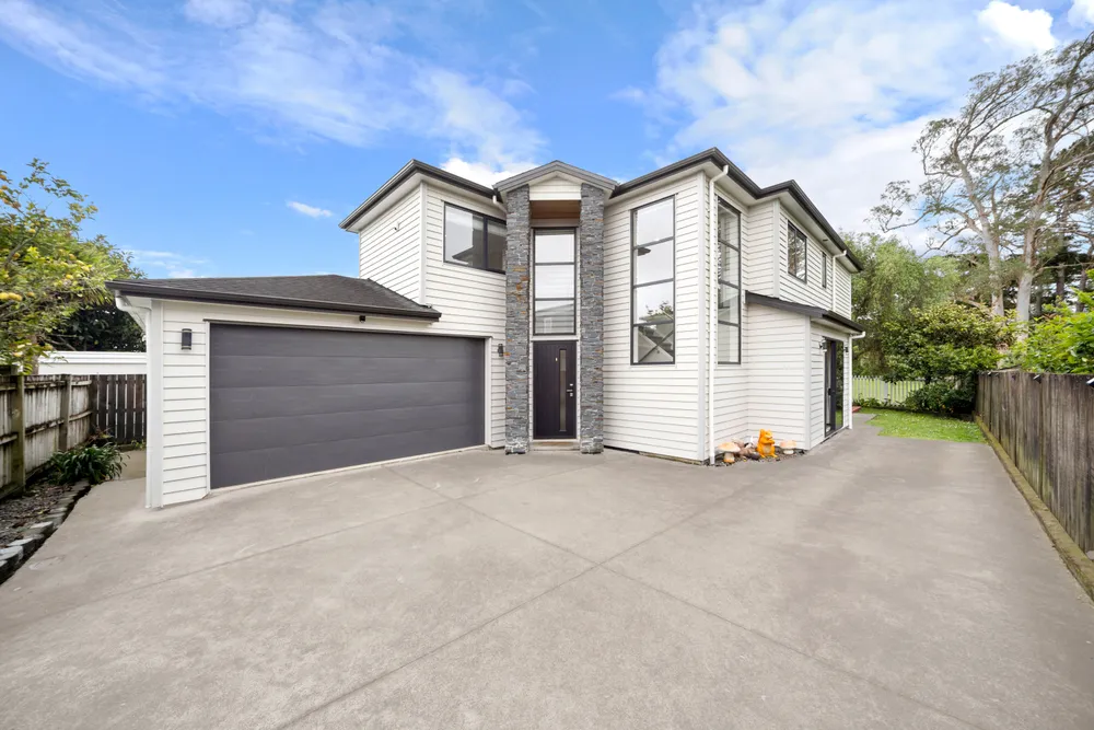 Photos of 324A Royal Road